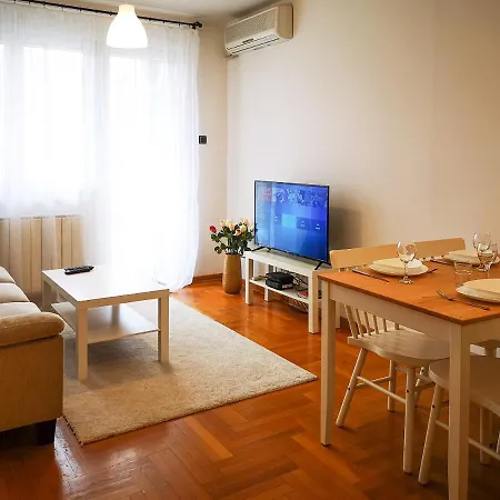 Filinhome Dusana 3-Bedroom Suite Novi Sad Exterior photo